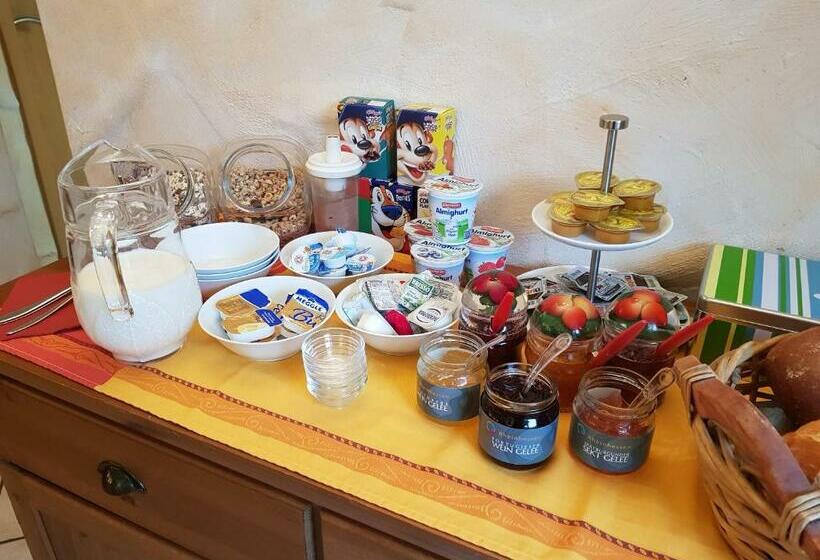 ベッドアンドブレックファースト Weingut Und Gästehaus Henrici