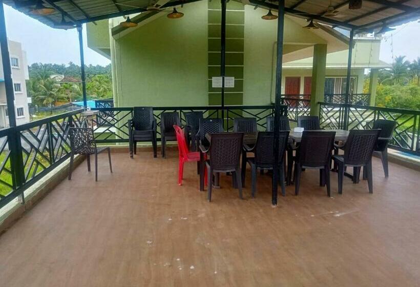 בית מלון כפרי Beach Haven  Nagaon Beach