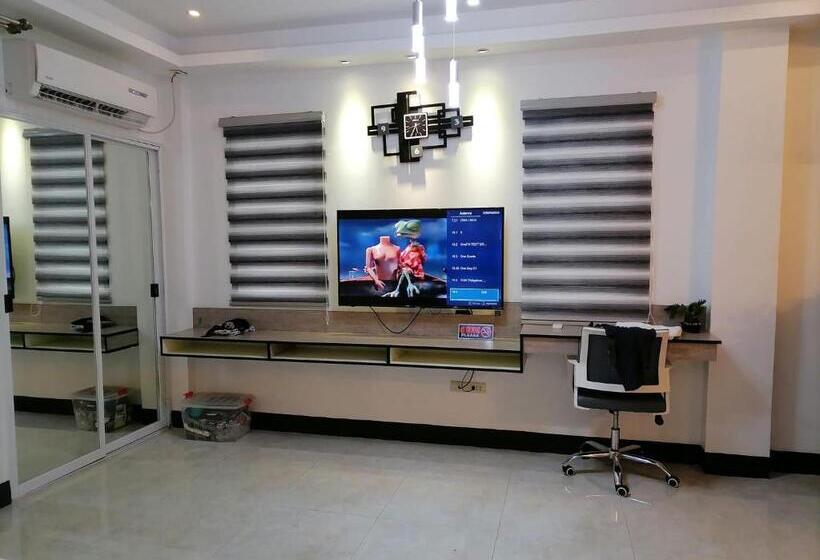 L’hyacinth Hotel And Resort