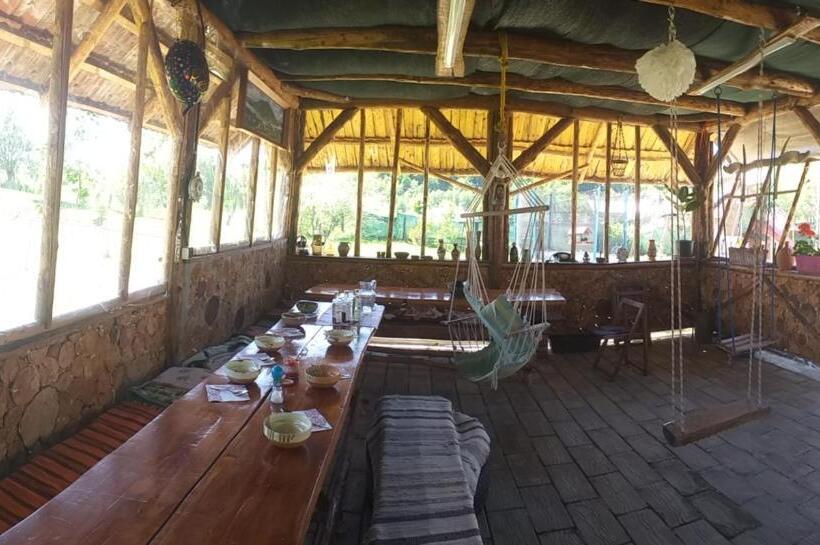 ペンション Căsuța Din Zarand şi Punctul Gastronomic Local   Miliza