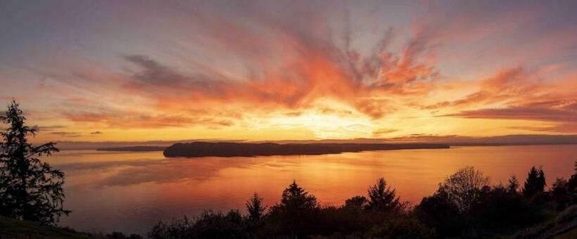Пансион 180º Puget Sound View