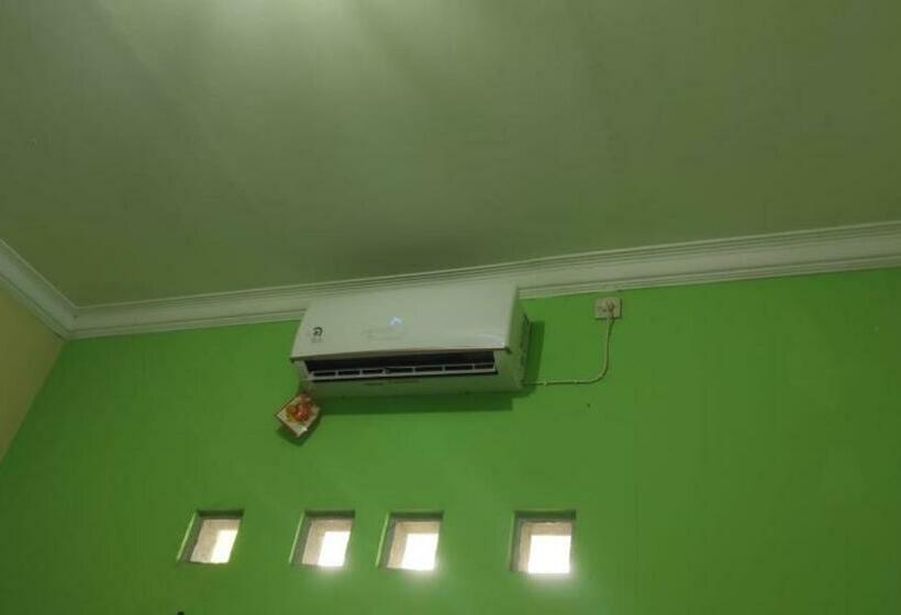 פנסיון Reddoorz Near Rsud Kebumen 2