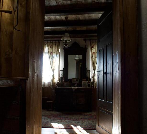 بنسيون Sasfészek Pihenő