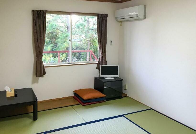 هاستل Biwa Lakeside Cottage B B Dylan