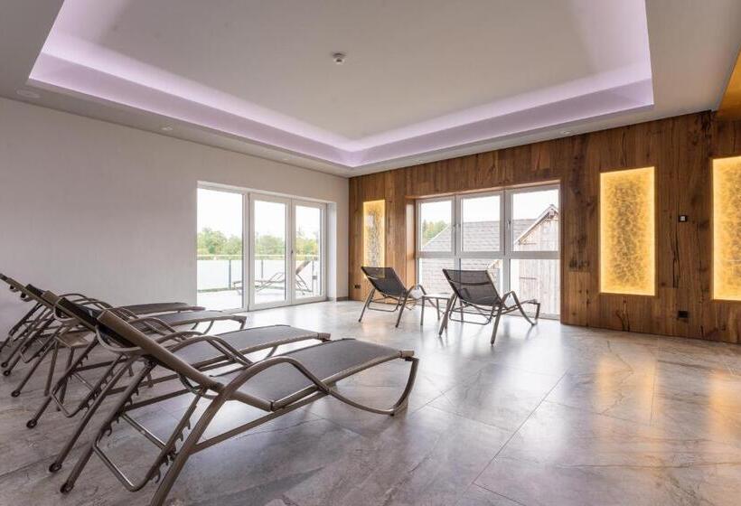 ユースホステル Traunfall