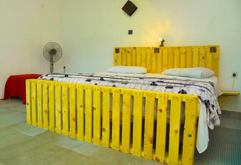 הוסטל Water Flow Inn Ella