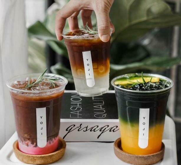 Общежитие Yoji House And Cafe