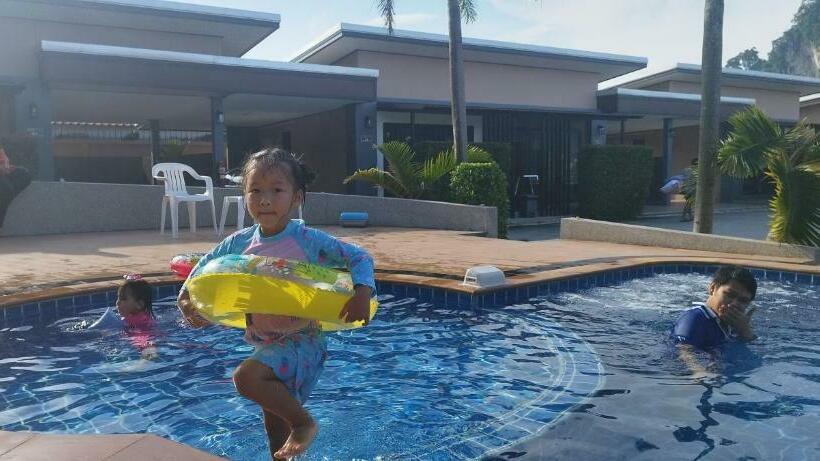 Bed and Breakfast สวนหินวิลล่า รีสอร์ท