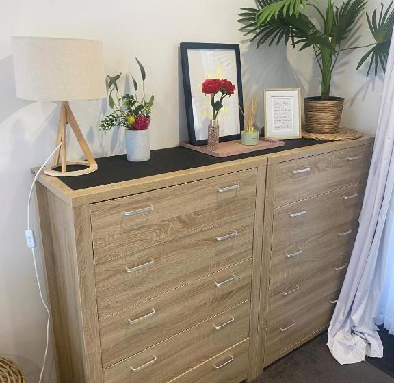 مبيت وإفطار Ange S Bnb   Self Contained Unit With Ensuite