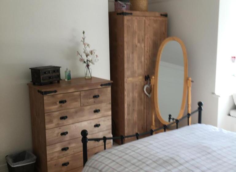 住宿加早餐  Dunedin House Nedderton Village Bedling