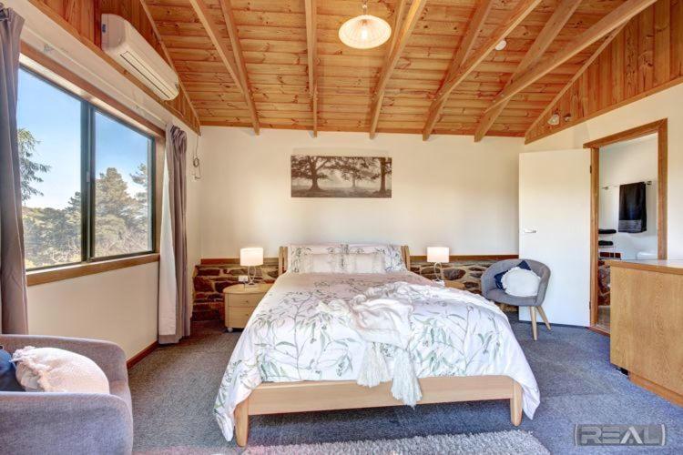 Highroost Bed & Breakfast Accomodation Rural Escape