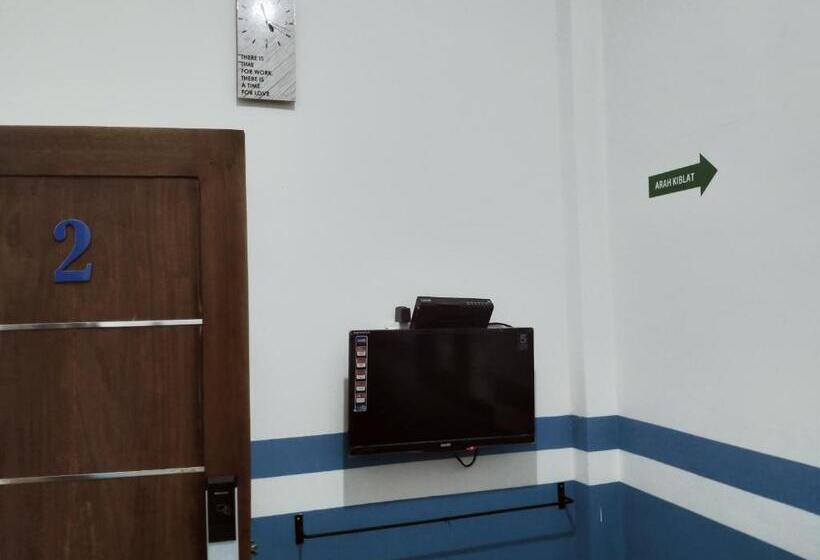 ホテル Penginapan Banyu Biruku
