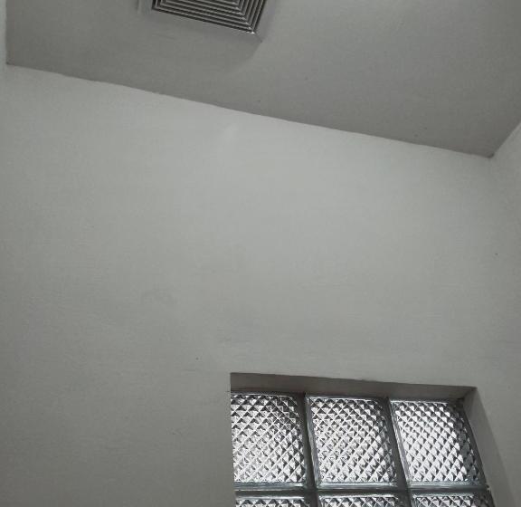 ホテル Penginapan Banyu Biruku