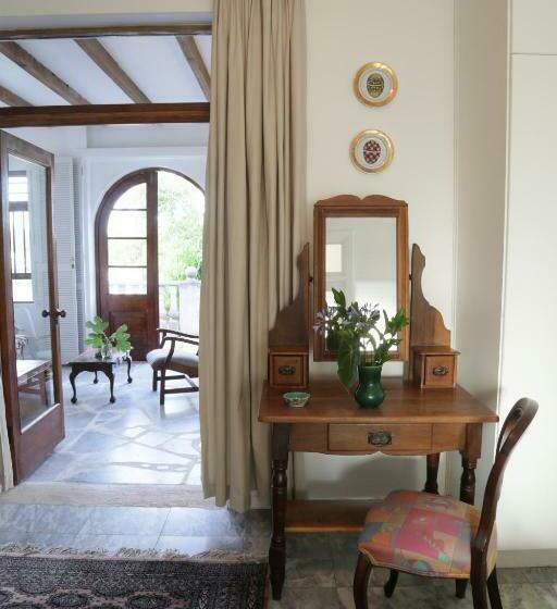 Пансион At Villa Fig Guest House