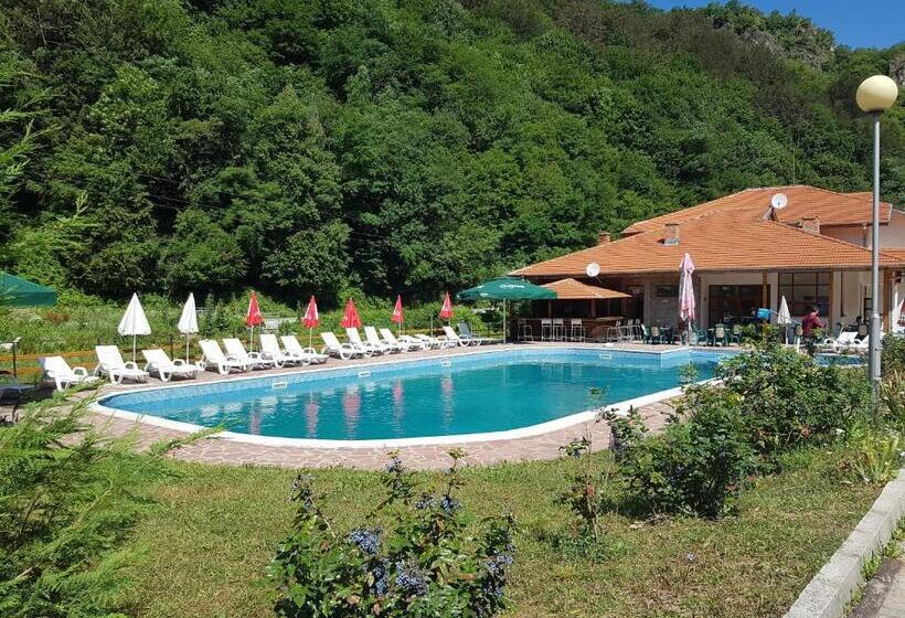 リゾートホテル Orlova Skala Holiday Village