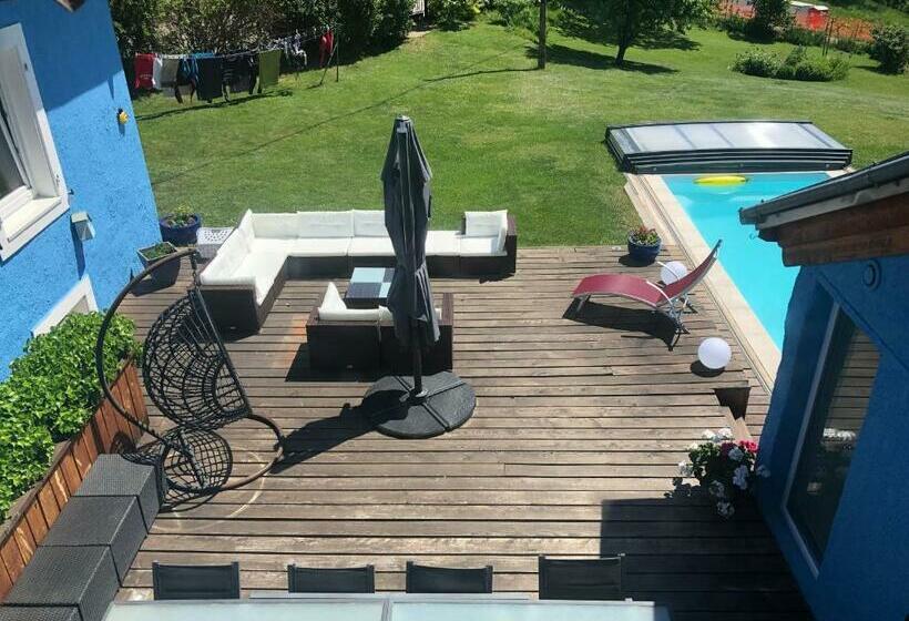 Bed and Breakfast La Maison Bleue