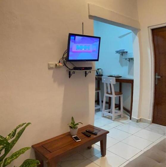 تختخواب و صبحانه Lope Homestay