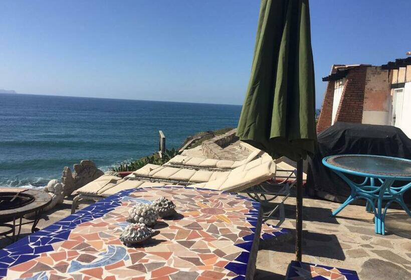 مبيت وإفطار Ocean Front Villa Sleeps 6 15  Beach Access