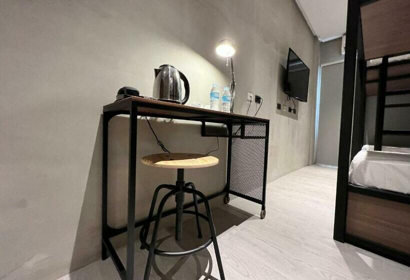 Отель Acro Residences