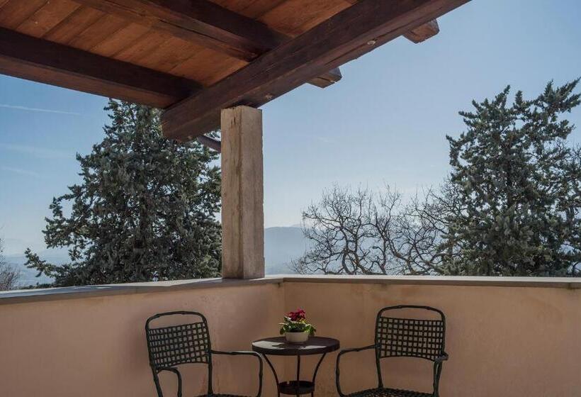 فندق Agriturismo Castelvecchio, Casa Vacanza Con Piscina A Fabriano