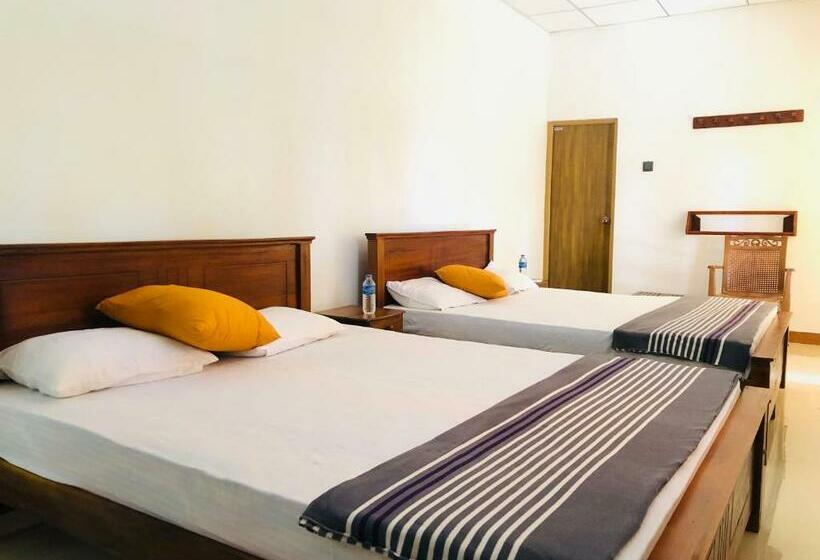 Отель Carmel Hill Resort