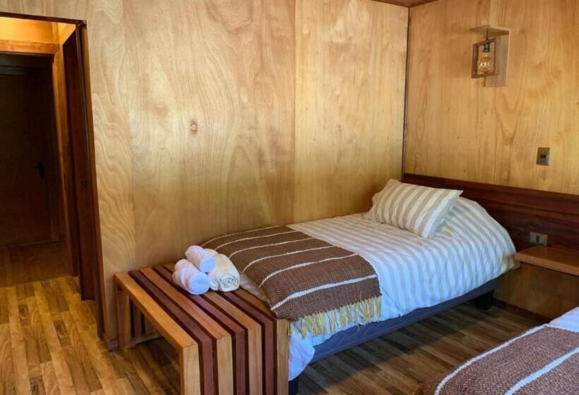 בית מלון כפרי Illi Lodge & Hostel