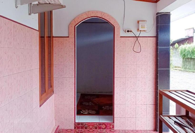 هتل Reddoorz Syariah @ Wisma Soponyono