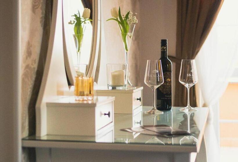 酒店 Vinné Sklepy Skalák