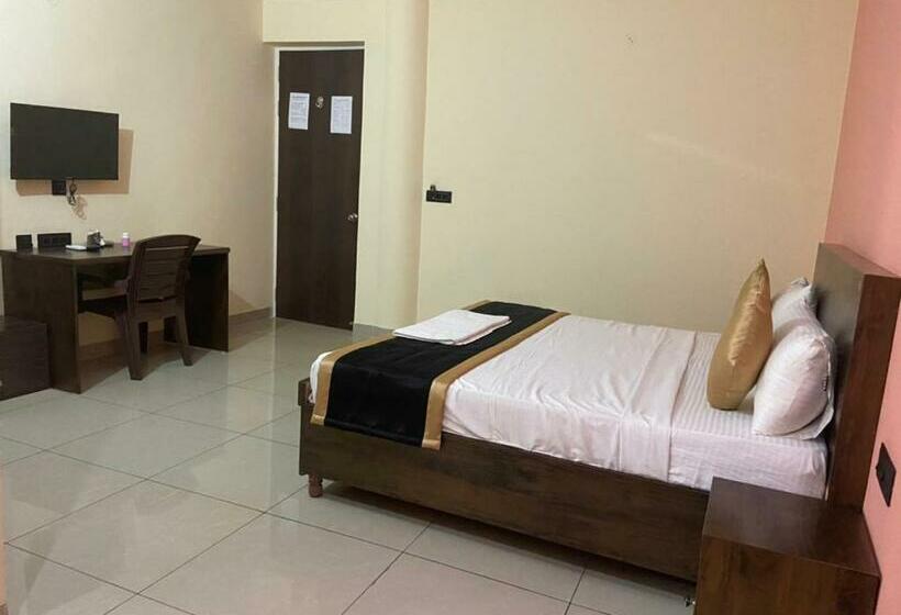 Отель White House Country Inn By Wb Inn