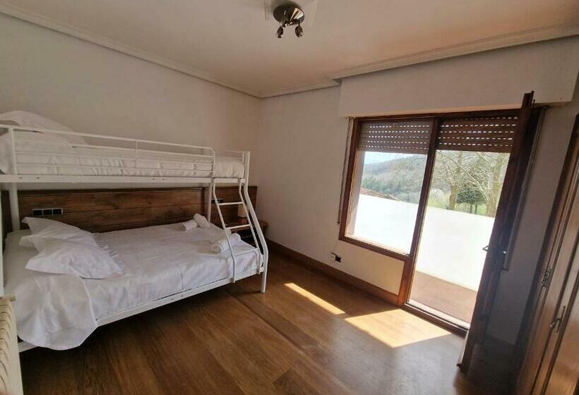 Пансион Hostal Lizuniaga