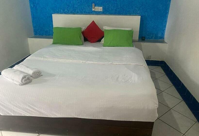 Пансион Sunny S Guest House And Resturant