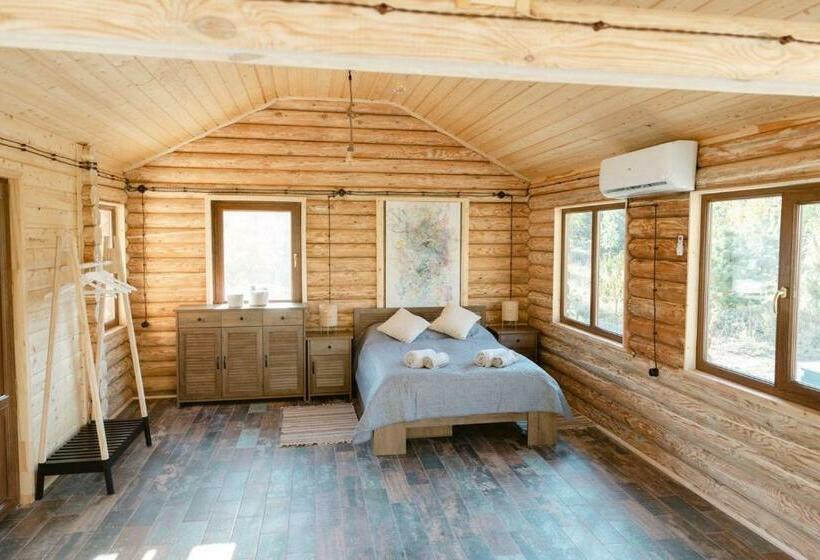 Пансион Wooden House In Wildlife Refuge
