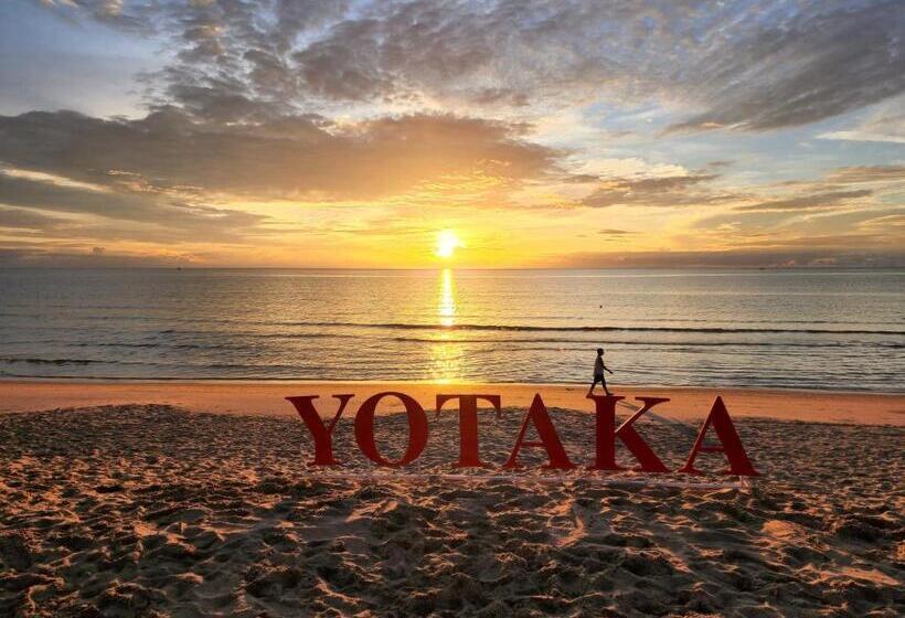 منتجع Yotaka Khanom