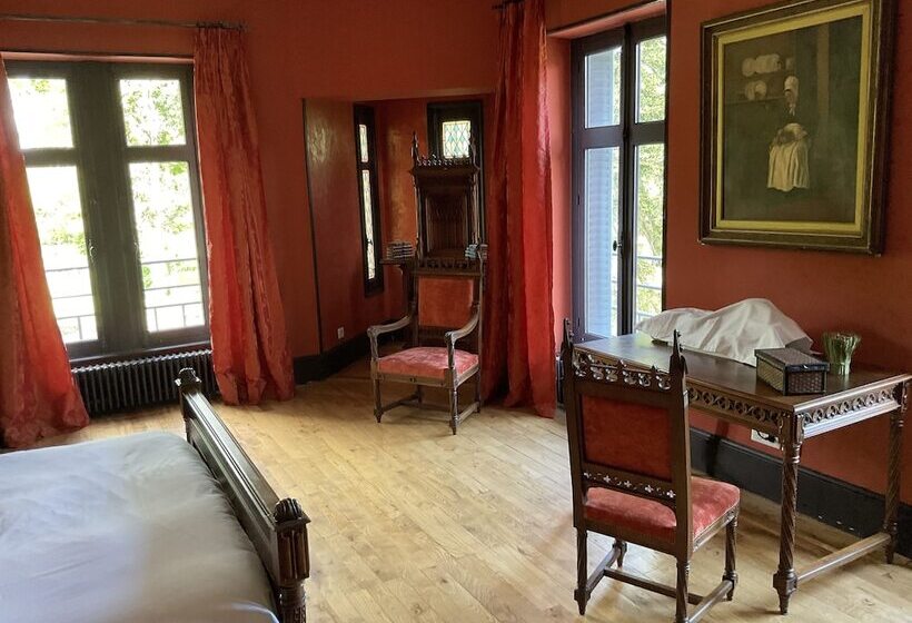 住宿加早餐  Chateau Tout Y Fault