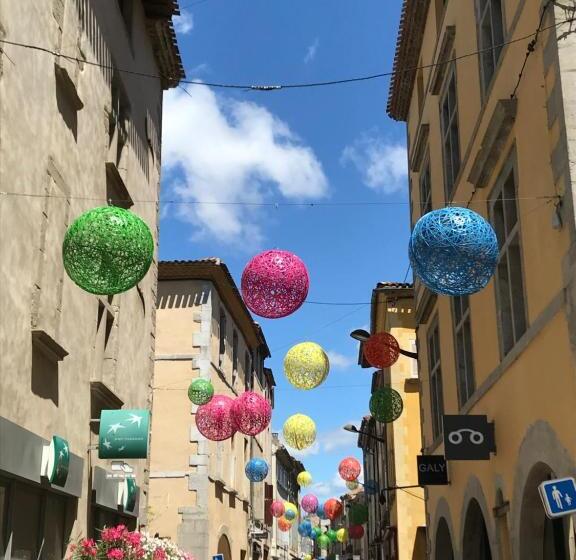 ベッドアンドブレックファースト La Rosela De La Cité