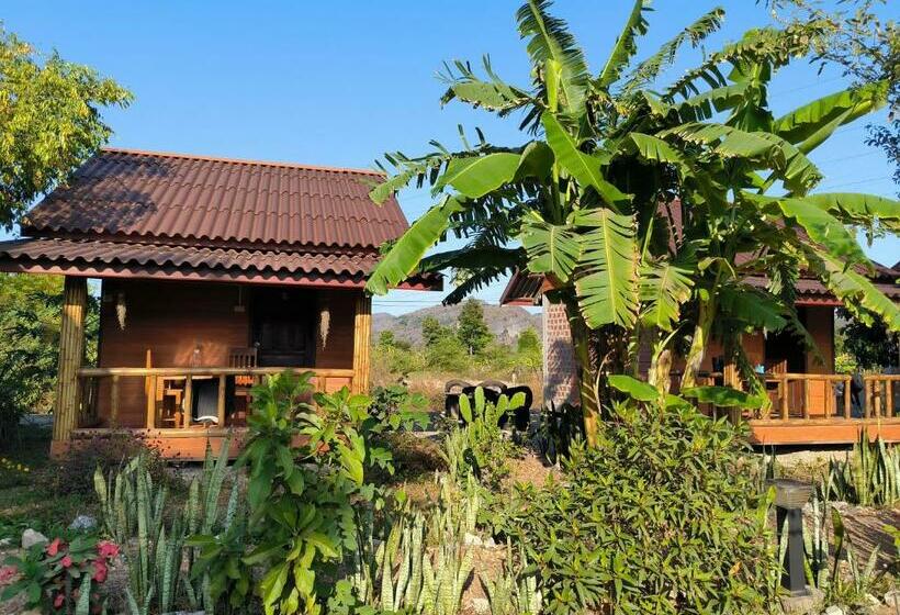 Отель Nana Bungalows
