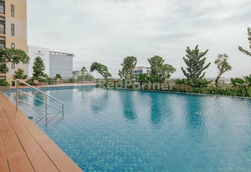 Отель Redliving Apartemen Sayana Poa Property Tower Cha