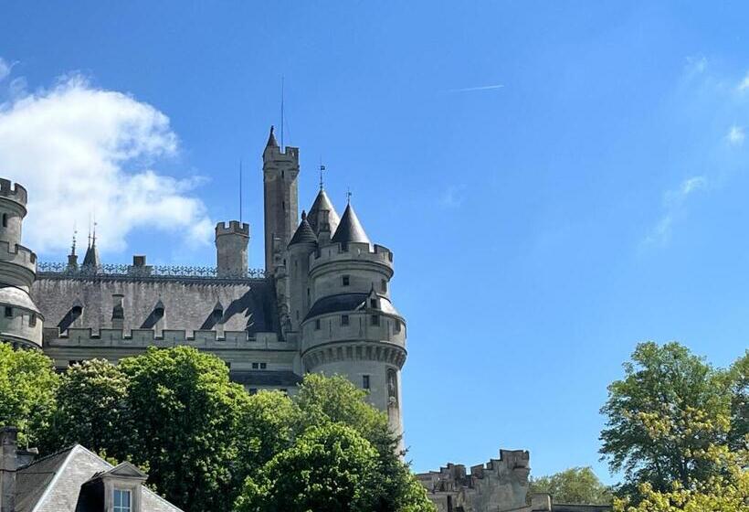 بنسيون Le Mas De Retheuil
