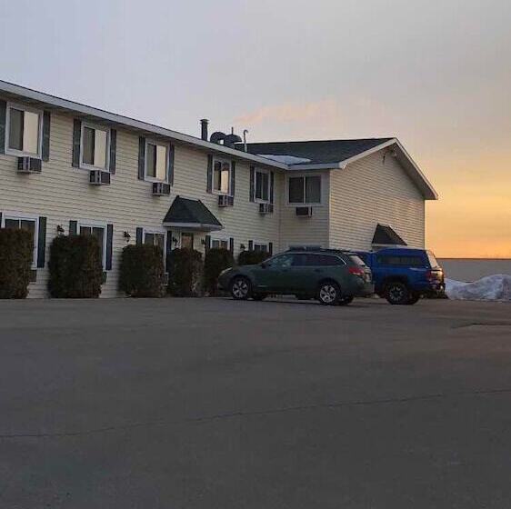 هتل Value Host Motor Inn