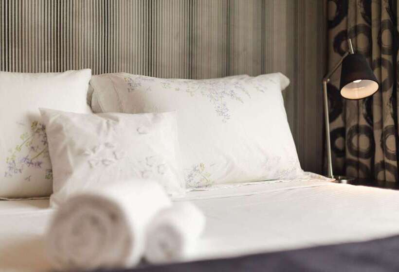 Comfort Hotel East Melbourne