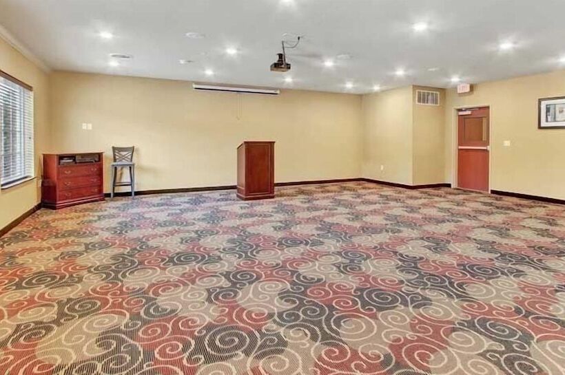 Cobblestone Hotel & Suites   Waynesboro