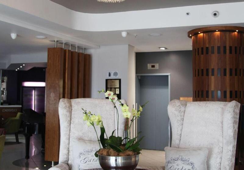 בית מלון כפרי First Group The Palace Allsuite