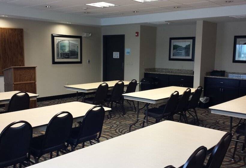ホテル Holiday Inn Express & Suites Nevada, An Ihg