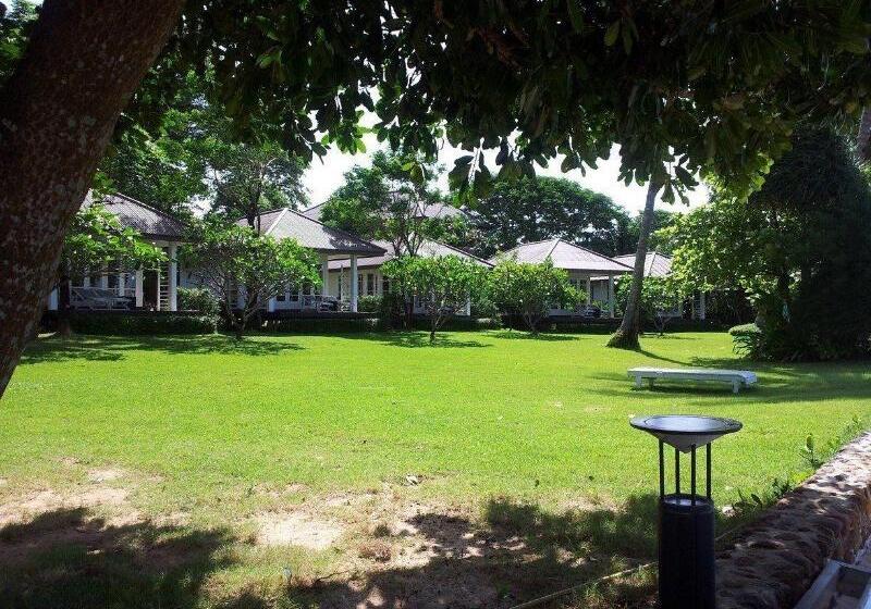 Maka Thanee Resort