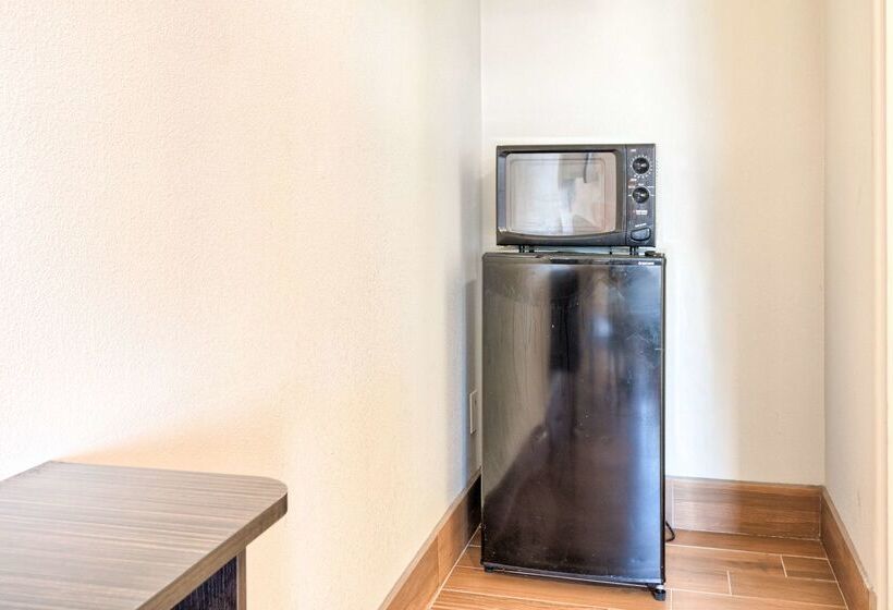 Motel 6 Harrisonburg, Va   South