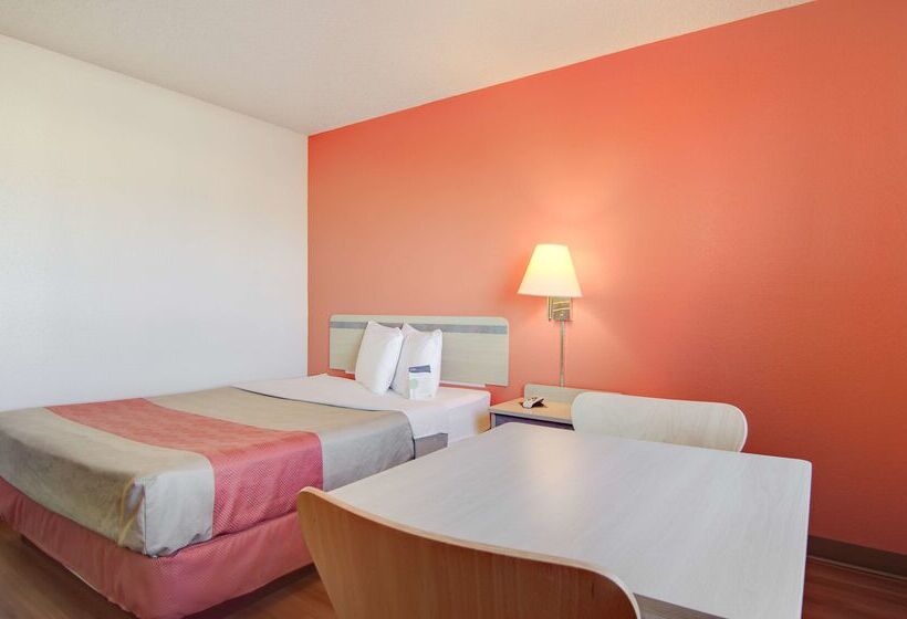 Motel 6colby, Ks