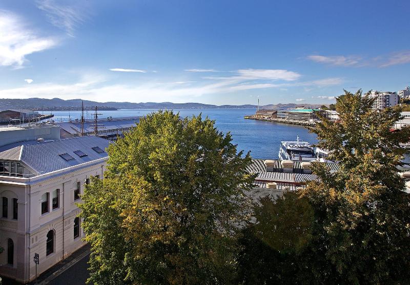 Sullivans Cove Apartments