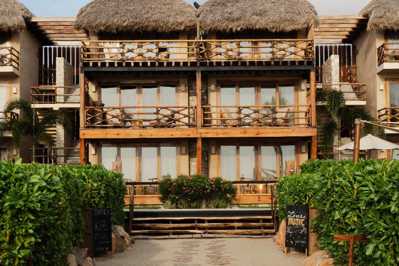 هتل Casa Joseph Zicatela   Adults Only