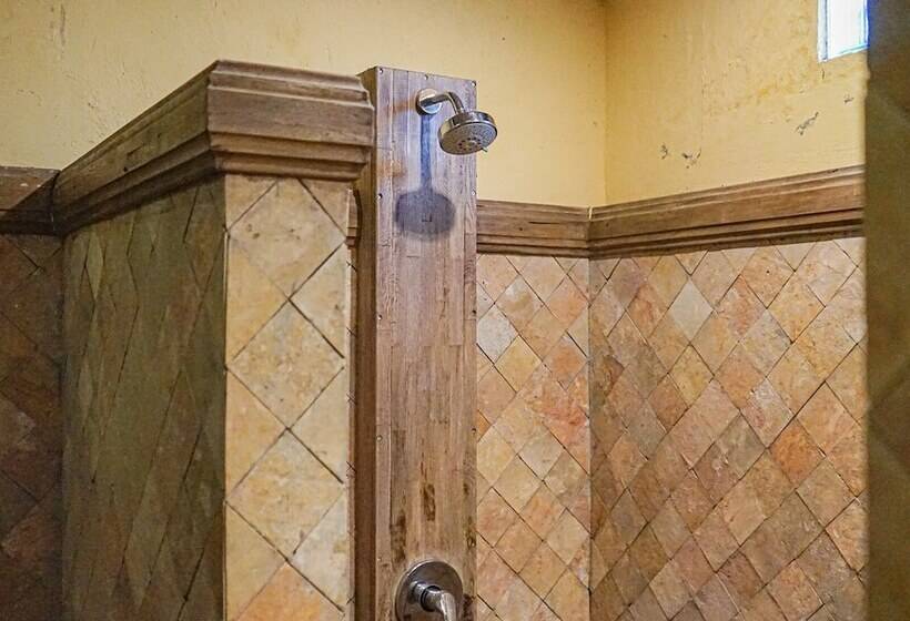 בית מלון כפרי Kayu Arum Resort