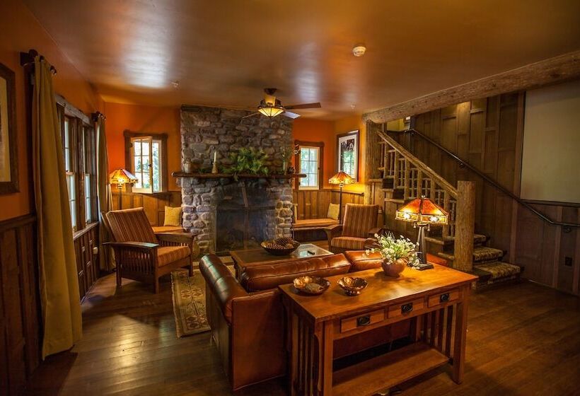 Отель Lake Mcdonald Lodge   Inside The Park